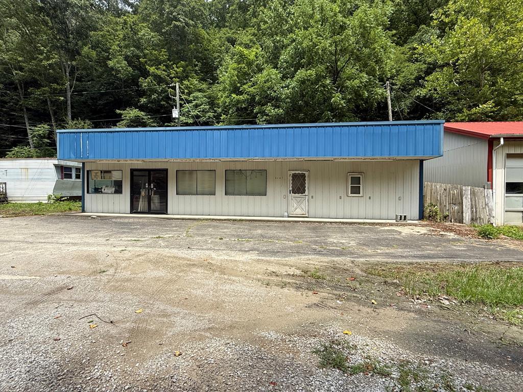 6451 Old KY Highway 80, Avawam, KY à vendre Photo de l’immeuble– Image 1 sur 4
