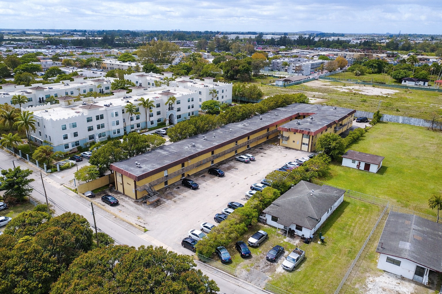 13380 Port Said Rd, Opa-locka, FL à vendre Photo principale– Image 1 sur 7