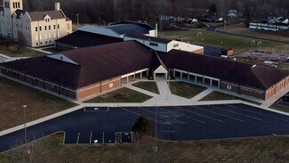 Plus de détails pour 14733 Main St, Moores Hill, IN - Local d’activités à vendre