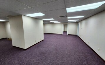2828 N Main St, Decatur, IL à louer Photo intérieure– Image 1 sur 2