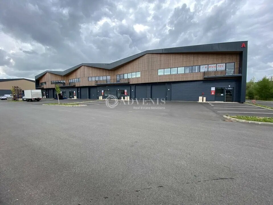 Local d'activités dans Moissy-Cramayel à vendre Photo de l’immeuble– Image 1 sur 7