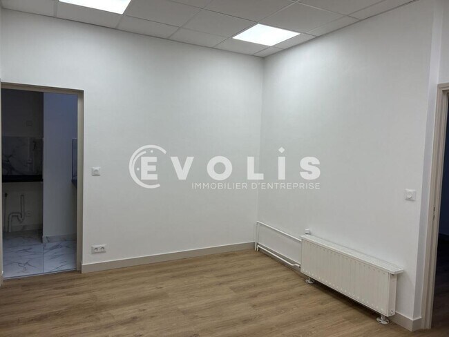 Plus de détails pour Bureau à vendre