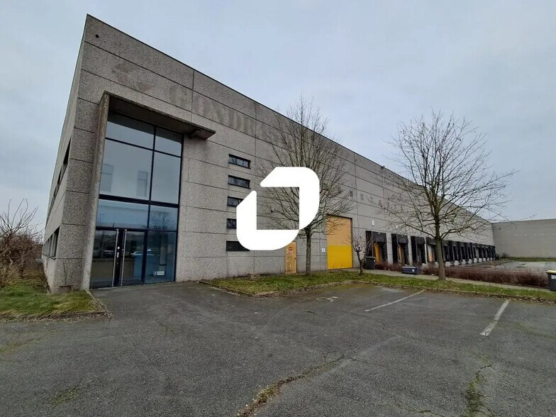 Industriel/Logistique dans Roncq à vendre - Photo de l’immeuble – Image 3 sur 12