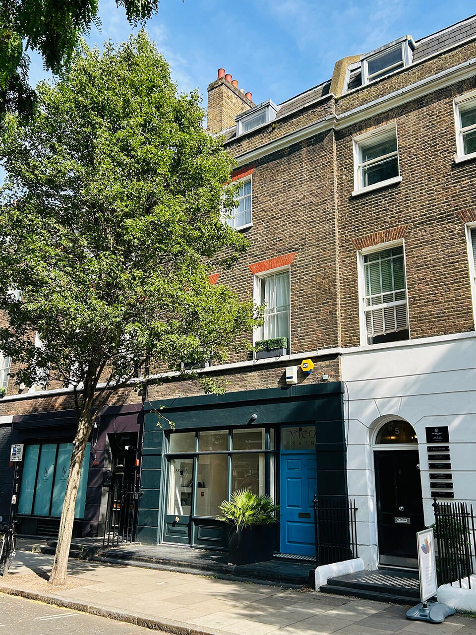 6 Percy St, Londres à louer Photo de l’immeuble– Image 1 sur 11