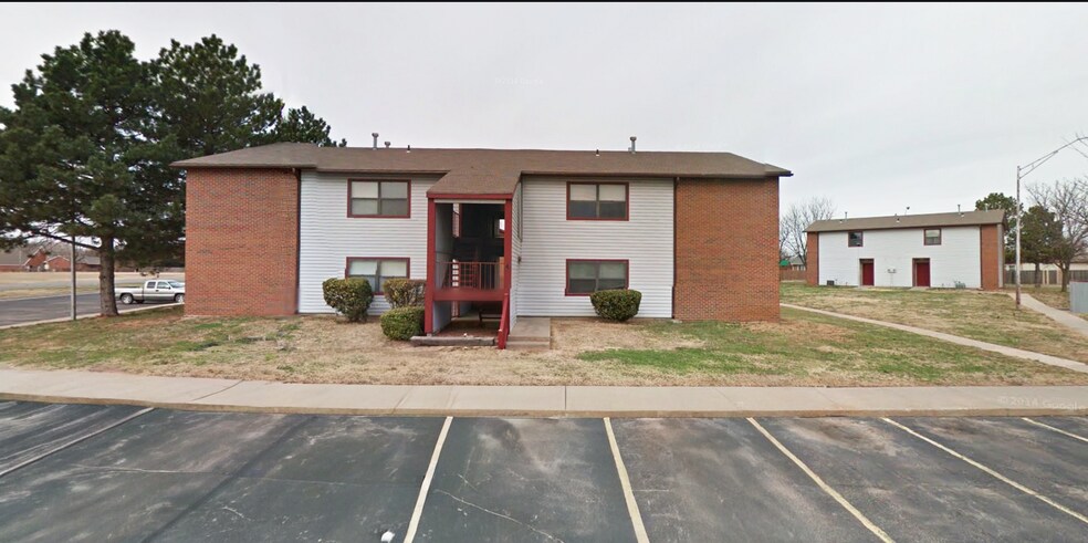 700 Janet St, Clearwater, KS à vendre - Photo de l’immeuble – Image 2 sur 6