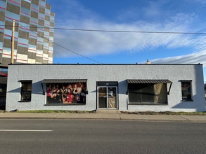230 W Boone Ave, Spokane, WA à louer Photo de l’immeuble– Image 1 sur 2
