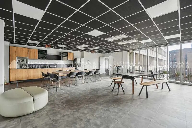 Bureau dans Paris à louer - Photo de l’immeuble – Image 2 sur 12