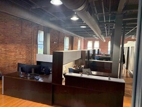 107 S Franklin St, Tampa, FL à louer Photo intérieure– Image 2 sur 4