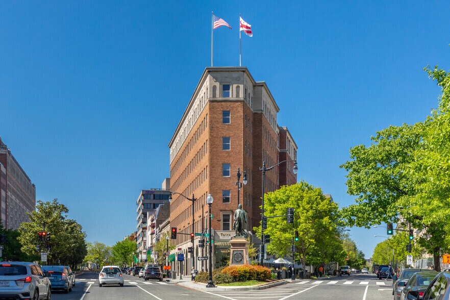 1301 Connecticut Ave NW, Washington, DC à louer - Photo de l’immeuble – Image 2 sur 11