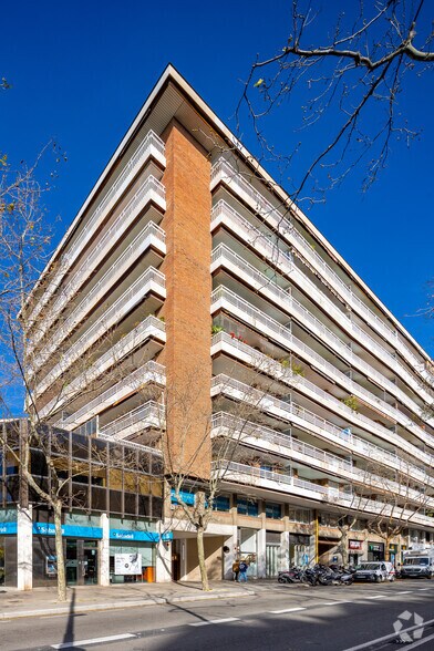 Avinguda de Josep Tarradellas, 91, Barcelone, Barcelona à louer - Photo de l’immeuble – Image 2 sur 3