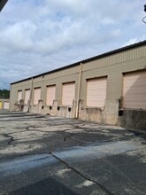 942 Capital Cir NW, Tallahassee, FL à louer Photo de l’immeuble– Image 2 sur 4