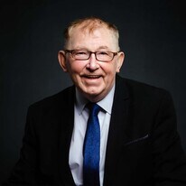 Kenneth Easton
