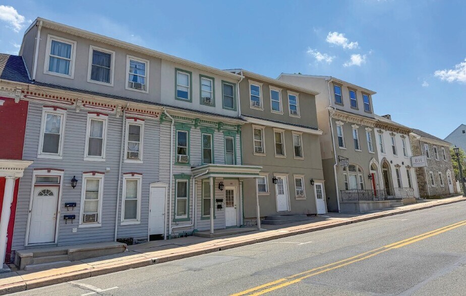 Kutztown Student Housing portefeuille de 2 biens à vendre sur LoopNet.fr - Photo de l’immeuble – Image 1 sur 9
