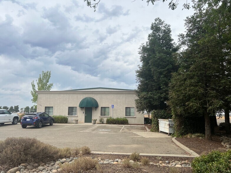 127 Heron Way, Merced, CA à vendre - Photo de l’immeuble – Image 2 sur 13