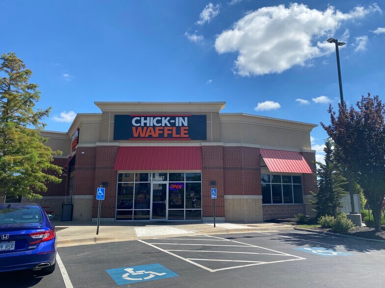 8661-8667 W 135th St, Overland Park, KS à louer - Photo de l’immeuble – Image 3 sur 6