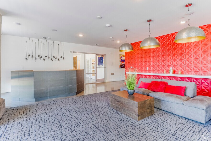 1201 E Apache Blvd, Tempe, AZ à louer - Photo intérieure – Image 3 sur 23