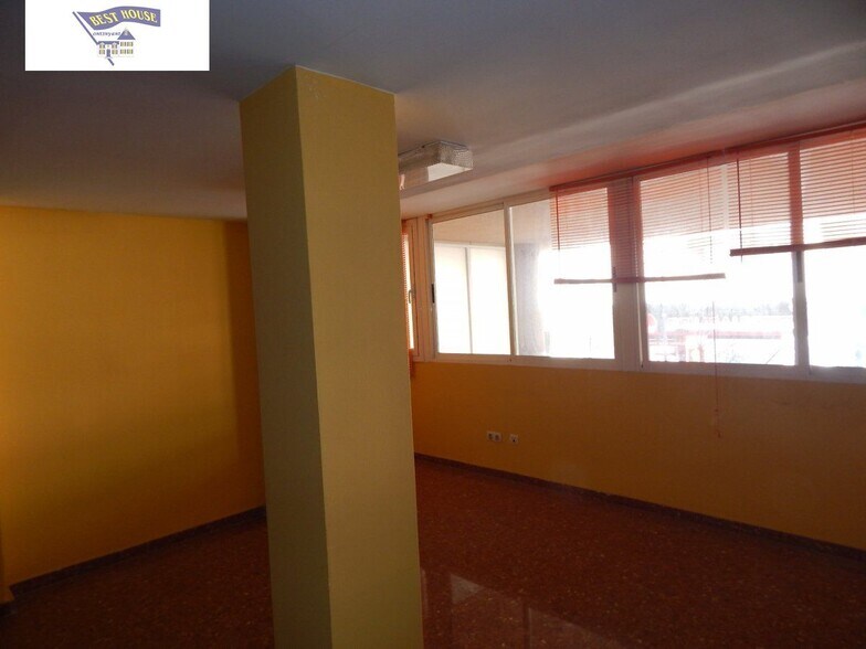 Local commercial dans Ontinyent à louer - Photo de l’immeuble – Image 3 sur 16