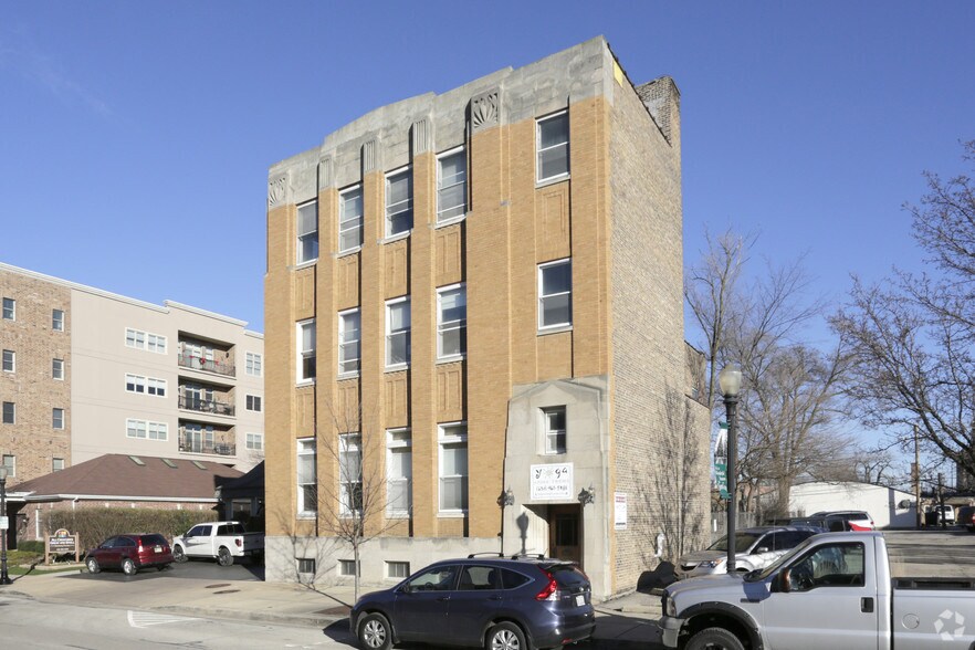 4949 Forest Ave, Downers Grove, IL à louer - Photo de l’immeuble – Image 3 sur 10