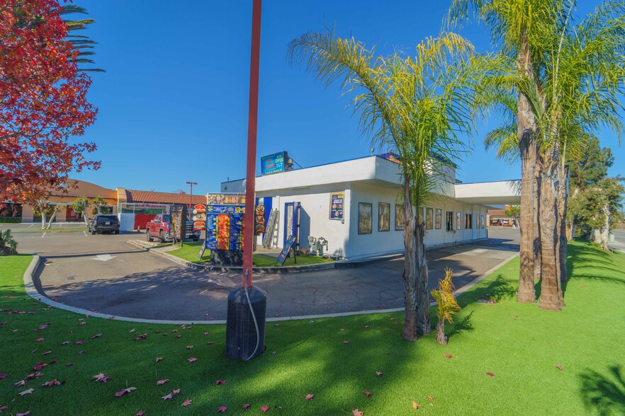580 S Pacific St, San Marcos, CA à vendre - Photo de l’immeuble – Image 3 sur 37