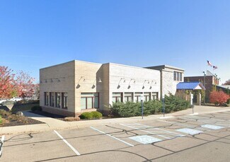Plus de détails pour 7862 Montgomery Rd, Cincinnati, OH - Local commercial à louer