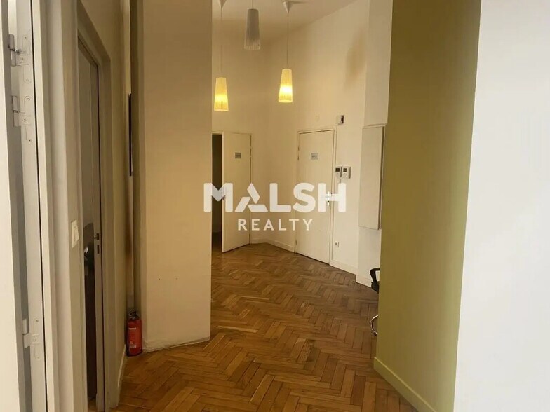 Bureau dans Lyon à louer - Photo de l’immeuble – Image 2 sur 13