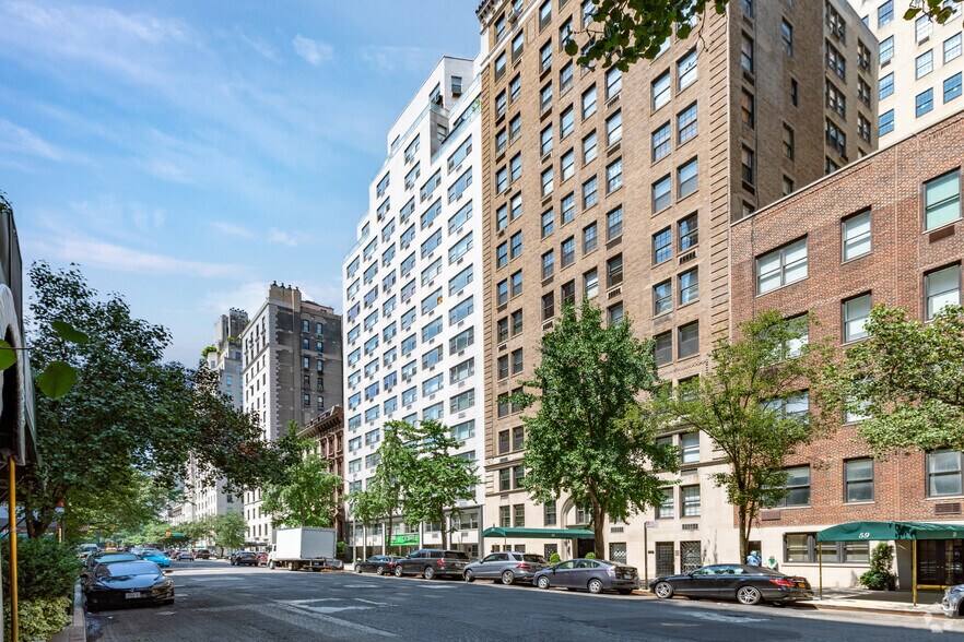 45 E 72nd St, New York, NY à vendre - Photo de l’immeuble – Image 1 sur 6