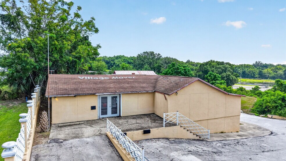 611 N Dixie Ave, Fruitland Park, FL à vendre - Photo de l’immeuble – Image 3 sur 25