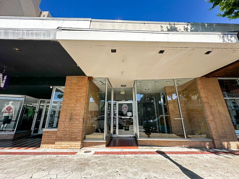 121 S Kentucky Ave, Lakeland, FL à louer - Photo de l’immeuble – Image 3 sur 28