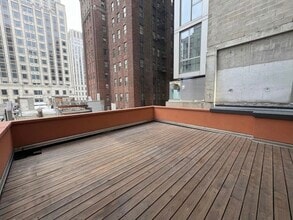 127 E 56th St, New York, NY à louer Photo intérieure– Image 2 sur 3
