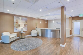 8211 Town Center Dr, Nottingham, MD à louer Photo intérieure– Image 2 sur 17