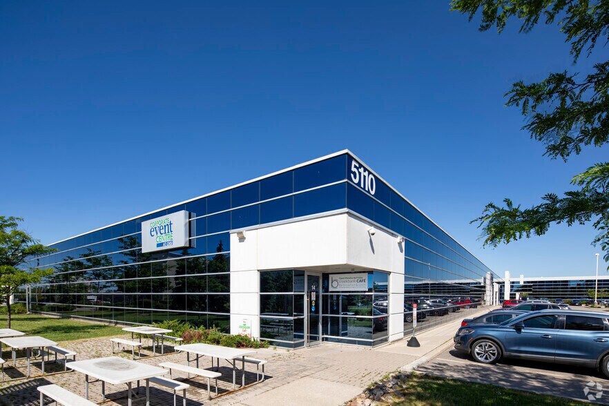 5110 Creekbank Rd, Mississauga, ON à louer - Photo de l’immeuble – Image 2 sur 4