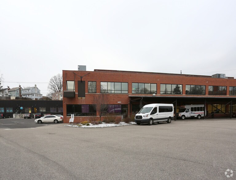 827 Glenside Ave, Wyncote, PA à vendre - Photo de l’immeuble – Image 3 sur 8