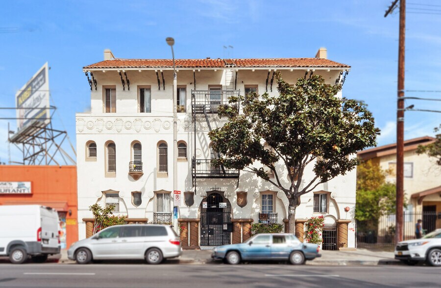 1475 W Adams Blvd, Los Angeles, CA à vendre - Photo de l’immeuble – Image 2 sur 36