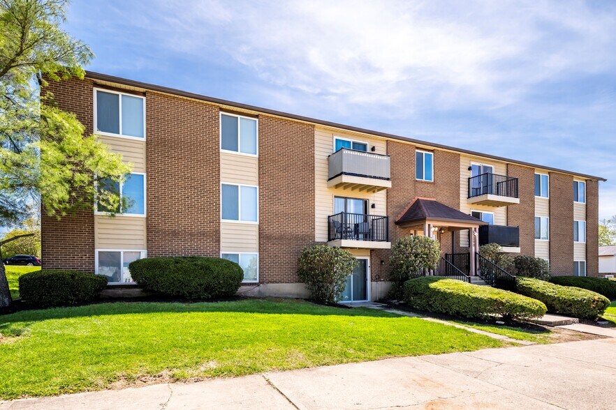 2090 Woodtrail Dr, Fairfield, OH à vendre - Photo de l’immeuble – Image 3 sur 16
