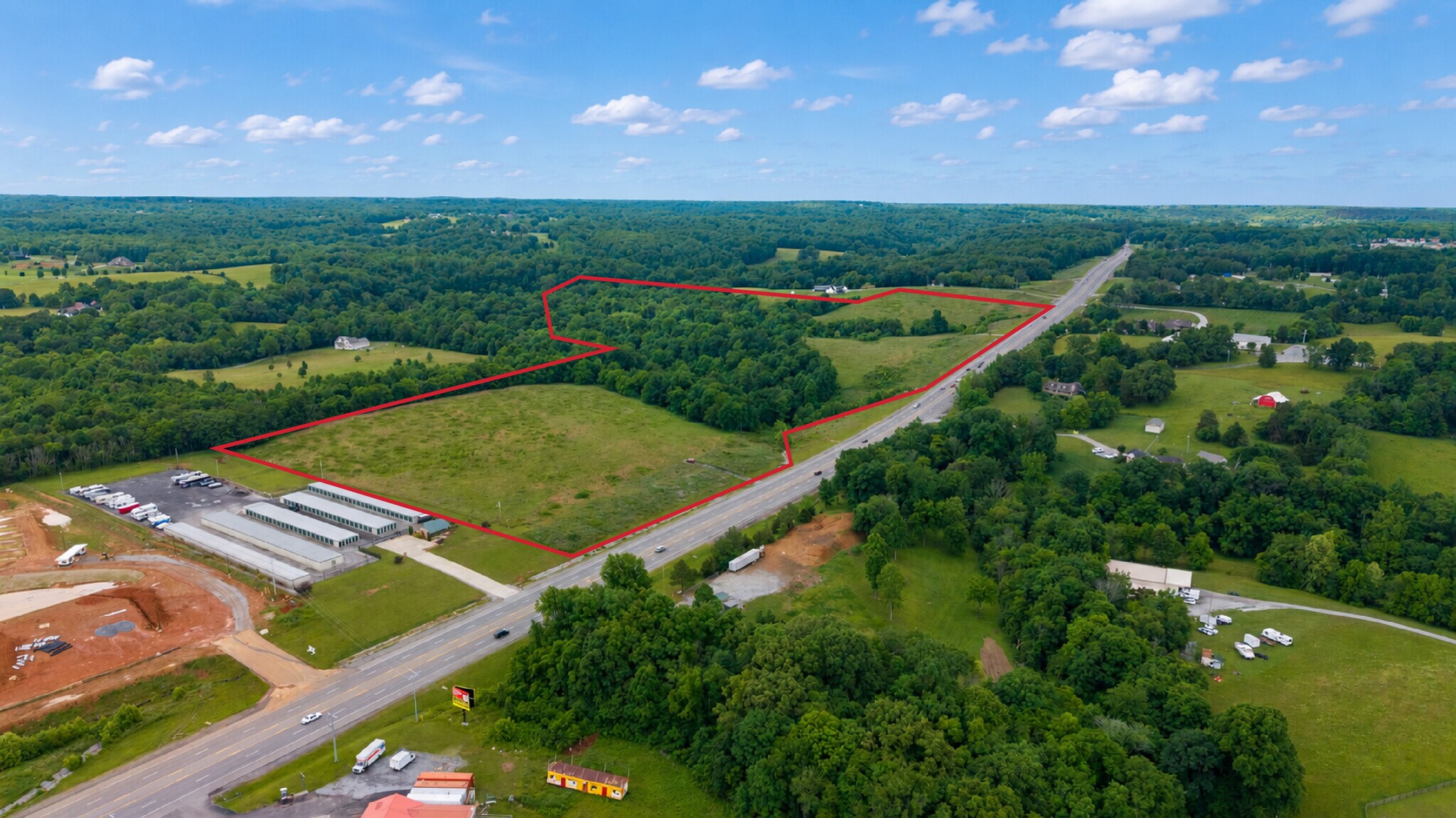 2150 Tom Austin Hwy, Greenbrier, TN à vendre Photo de l’immeuble– Image 1 sur 4