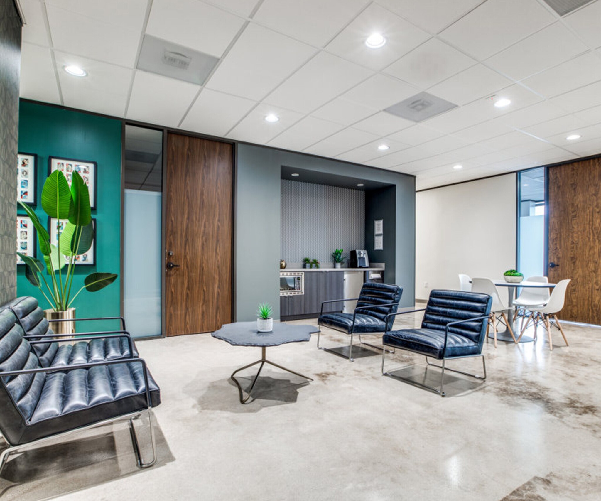 340 N Sam Houston Pky E, Houston, TX à louer Photo principale– Image 1 sur 8