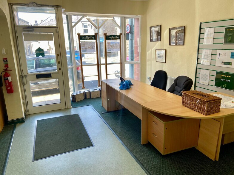 37-37A Church St, Barnoldswick à vendre - Photo intérieure – Image 3 sur 11