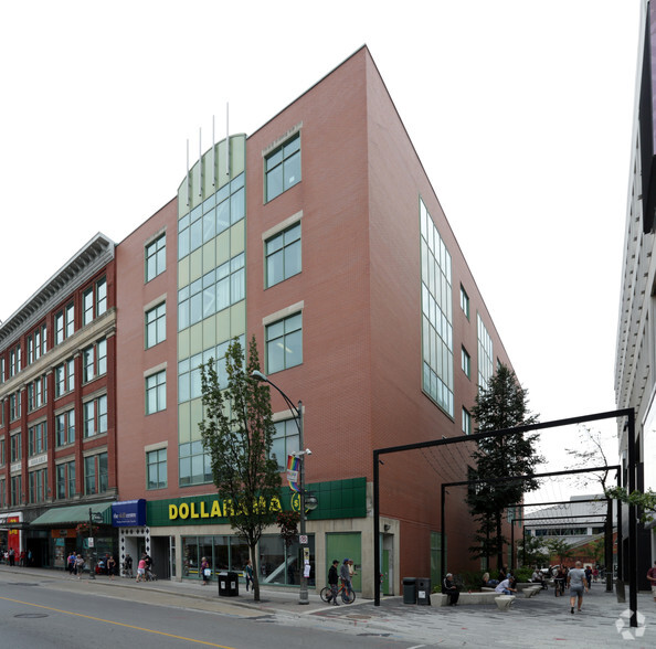141 Dundas St, London, ON à louer - Photo de l’immeuble – Image 2 sur 3