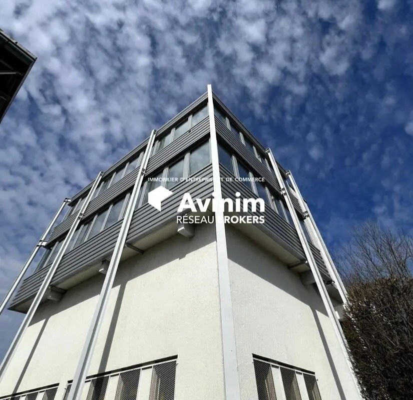 Industriel/Logistique dans Annecy à louer Photo de l’immeuble– Image 1 sur 16