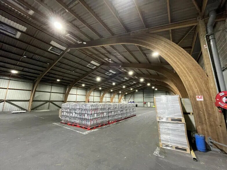 Industriel/Logistique dans Saint-Nicolas-de-la-Taille à louer - Photo intérieure – Image 1 sur 4