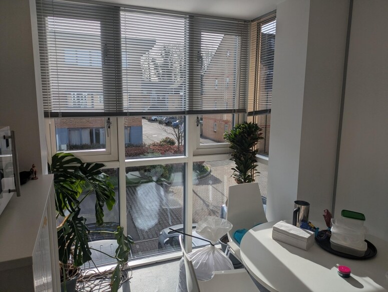 3 Faraday Rd, Guildford, SRY GU1 1EA - Lot 3 - - Photo intérieure - Image 2 of 4