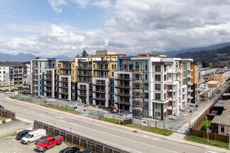 Plus de détails pour 46120 Thomas Rd, Chilliwack, BC - Logement à vendre