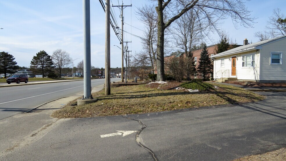 613 Amherst St, Nashua, NH à vendre - Photo de l’immeuble – Image 3 sur 5