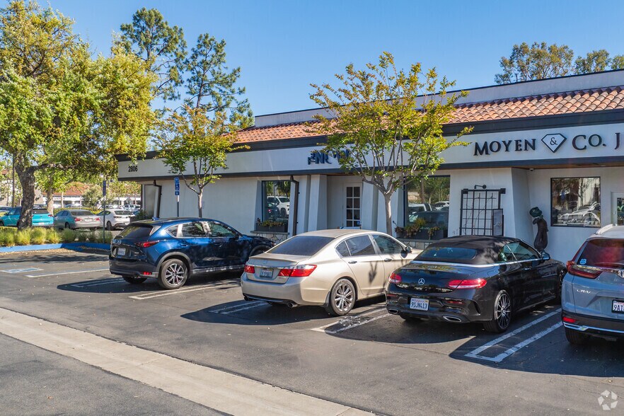 2734-2820 Townsgate Rd, Westlake Village, CA à louer - Photo de l’immeuble – Image 2 sur 4