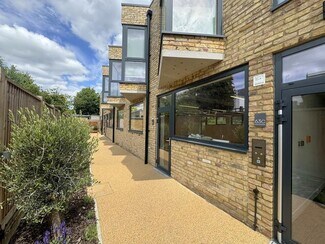 Plus de détails pour 63 Sandycombe Rd, Richmond - Bureau à vendre