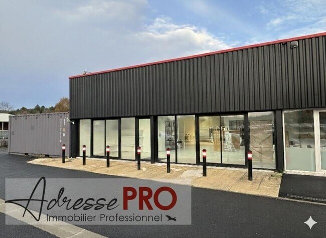 Plus de détails pour Local commercial à louer