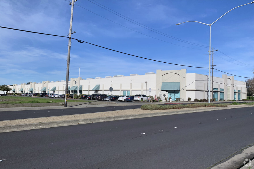 1275 Hall Ave, Richmond, CA à louer - Photo de l’immeuble – Image 1 sur 4