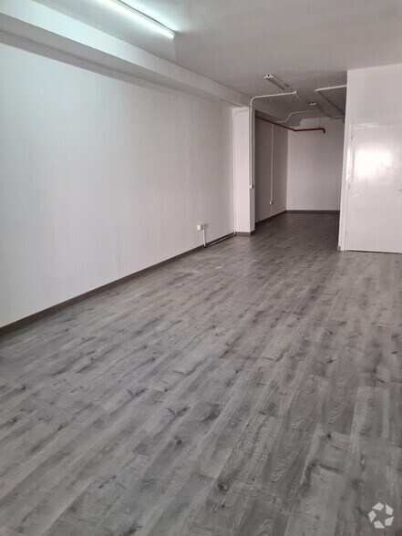 Calle las Fabricas, 3, Alcorcón, Madrid à louer - Photo de l’immeuble – Image 3 sur 10
