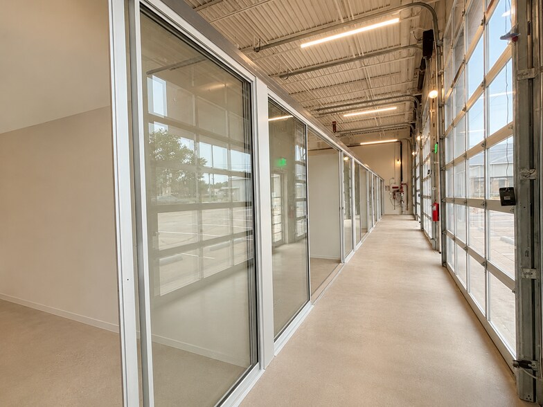 1726 Austin Ave, Waco, TX à louer - Photo de l’immeuble – Image 3 sur 23