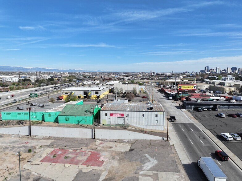 285 S Santa Fe Dr, Denver, CO à louer - Photo de l’immeuble – Image 2 sur 10